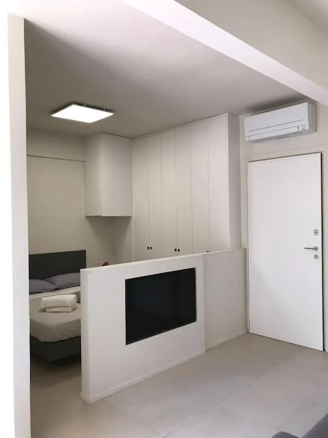 Olivo House 1s kontakt